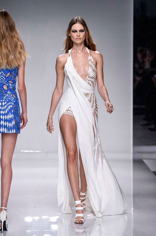 El escote fue el protagonista de la Semana de la Moda de París
